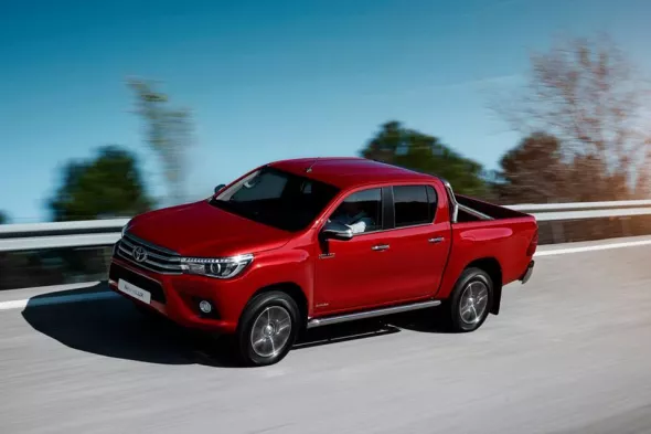 Toyota Hilux – wynajem samochodów na dni, tygodnie, miesiące