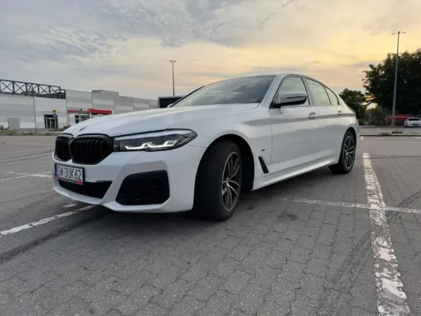 Samochód marki BMW 5 w wynajmie długoterminowym od Kaizen Rent