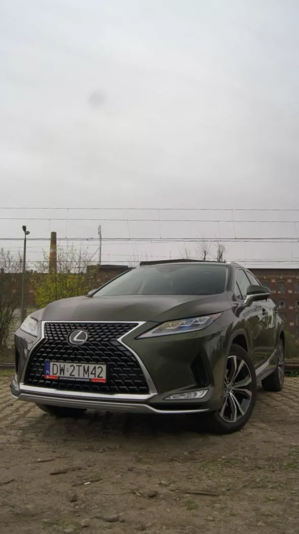 Lexus Rx z wypożyczalni samochodów Kaizen Rent
