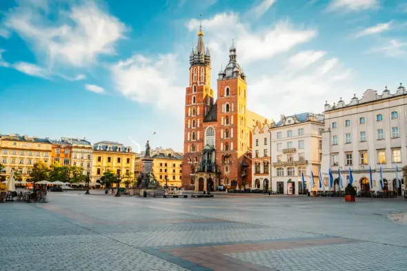 The Main Square in Kraków, with a view of the Cloth Hall and St Mary’s Church
