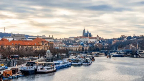 Panorama Pragi. Atrakcje w Czechach blisko polskiej granicy