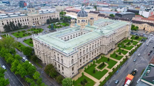 Muzeum Historii Sztuki i Muzeum Historii Naturalnej  - dwa bliźniacze budynki w stolicy Austrii. Wiedeń