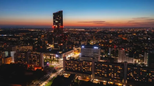 Wrocław najlepsze miasto na szybki city break – nocna panorama miasta