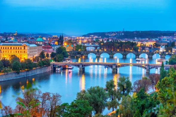 Widok na Pragę. Atrakcje w Czechach blisko granicy