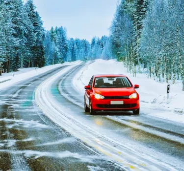 Jak jeździć zimą samochodem?