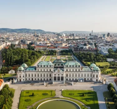 Panorama Wiednia. Wiedeń – atrakcje, które warto zobaczyć podczas city breaku w stolicy Austrii