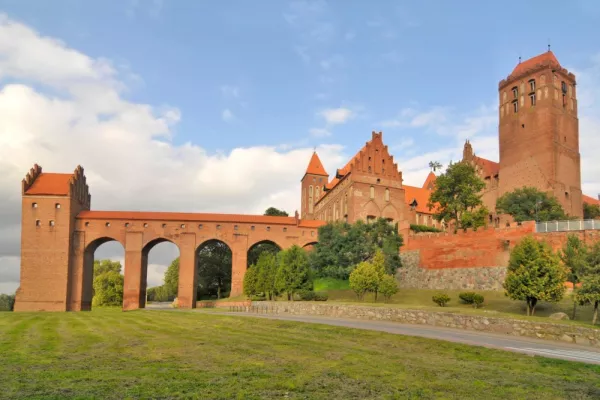 Pomezanian Chapter Castle in Kwidzyn - a Gothic pearl with a unique gdaniskiem (i.e. a medieval toilet on the bridge!)