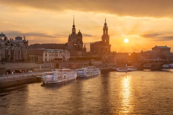 Panorama Drezna o zachodzie słońca, Niemcy