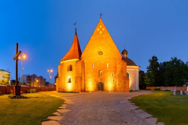 Nocna panorama poznania - widok na kościół Św. Jana
