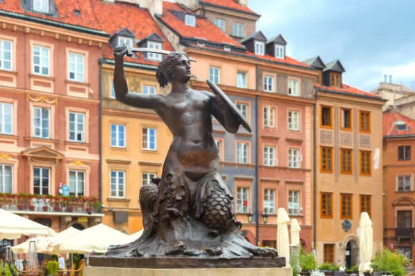 Monument to the Mermaid in Warsaw (Old Town)