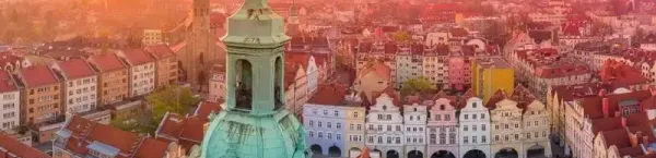 Rynek i panorama miasta Jelenia Góra z lotu ptaka