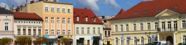 Malowniczy rynek w Oświęcimiu
