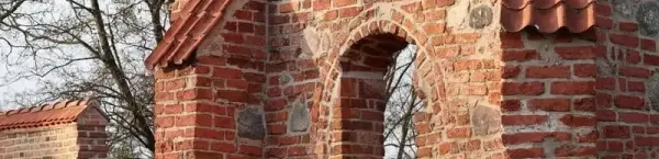 Ruiny Kościoła Świętego Krzyża w Rumi